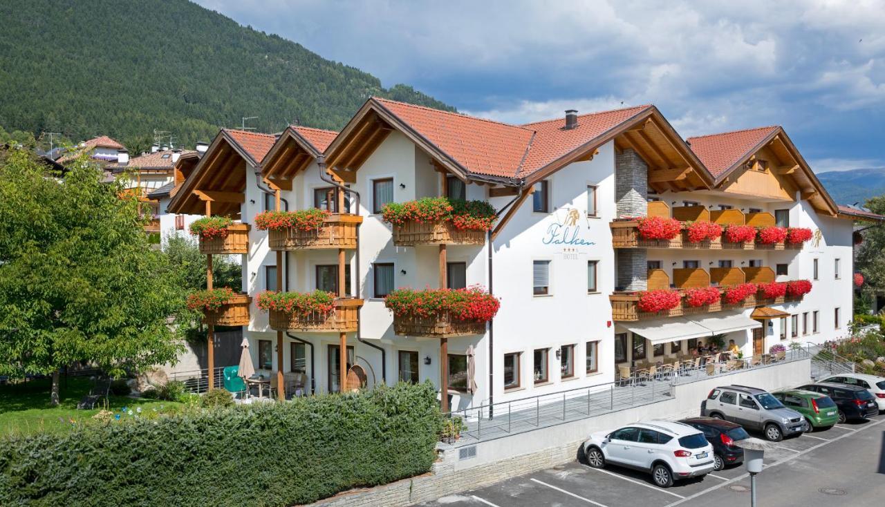 Hotel Falken Pfalzen Exterior foto