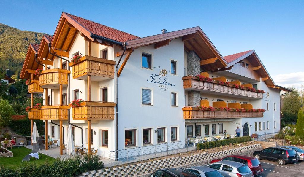 Hotel Falken Pfalzen Exterior foto