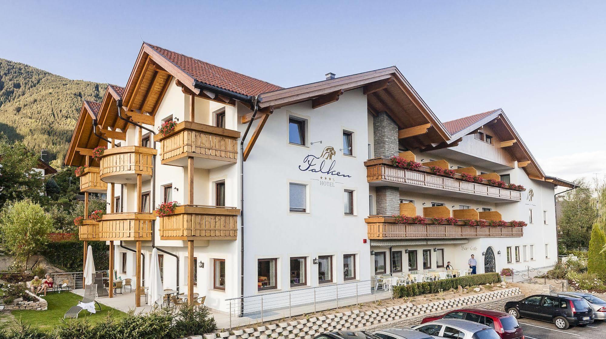 Hotel Falken Pfalzen Exterior foto